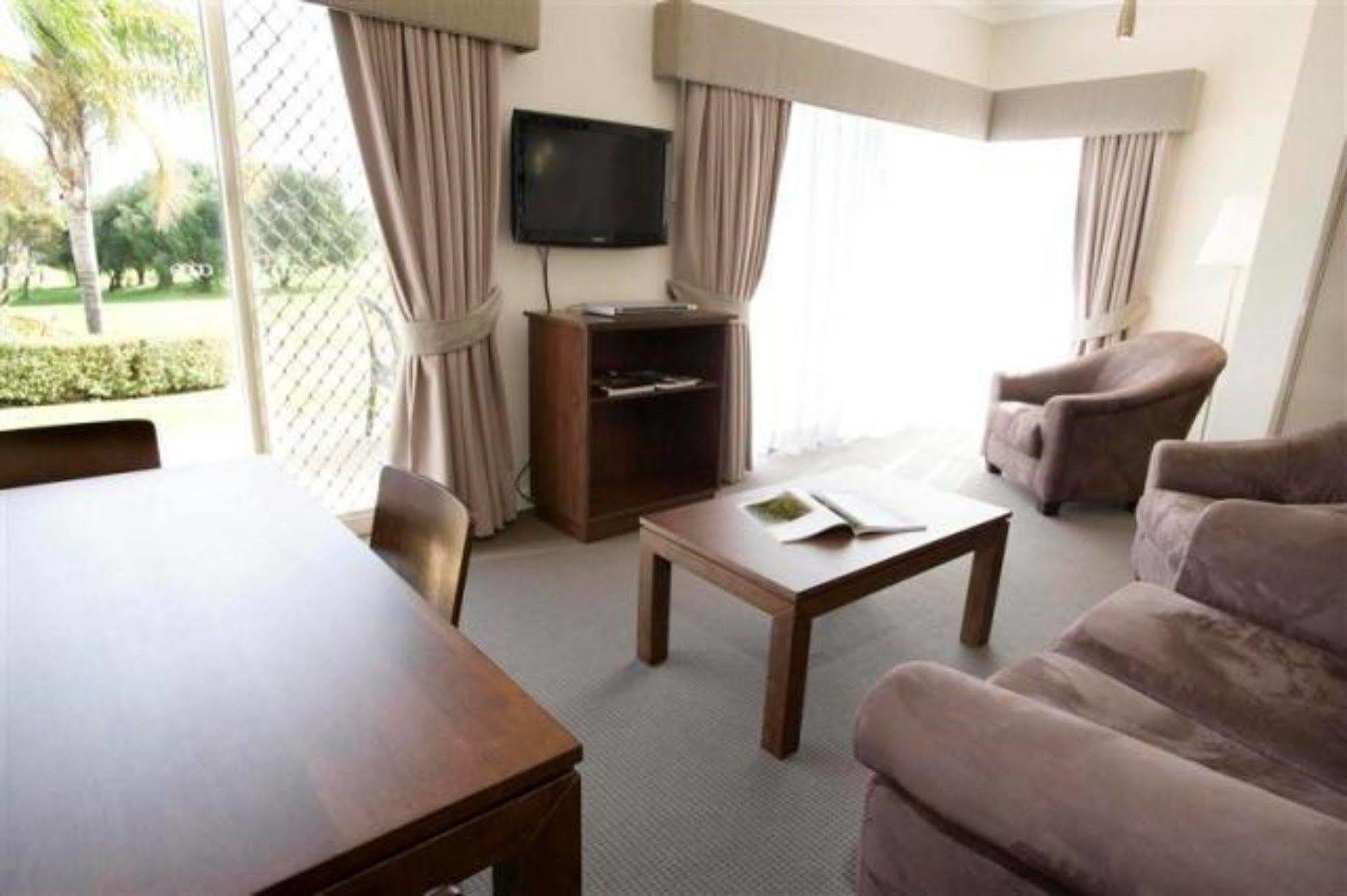 Mercure Bunbury Sanctuary Golf Resort מראה חיצוני תמונה